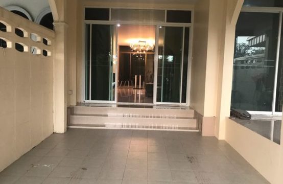 TownHome for Rent at Sukhumvit 93