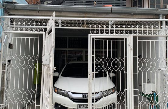 Townhouse Near MRT suthisarn