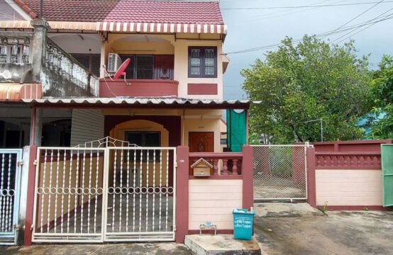 Townhouse Soi Ekkachai near BTS Wutthakat