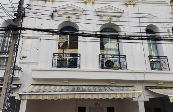 Baan Klang Krung Grande Vienna Rama 3