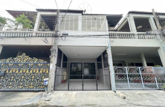 Townhouse Soi Prachachuen