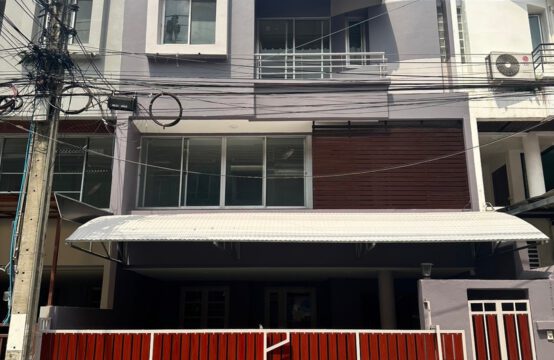 Home Office near MRT Ladprao 71