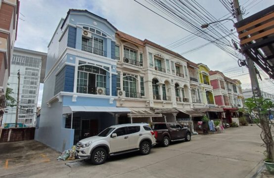 Baan Klang Muang Chok Chai 4