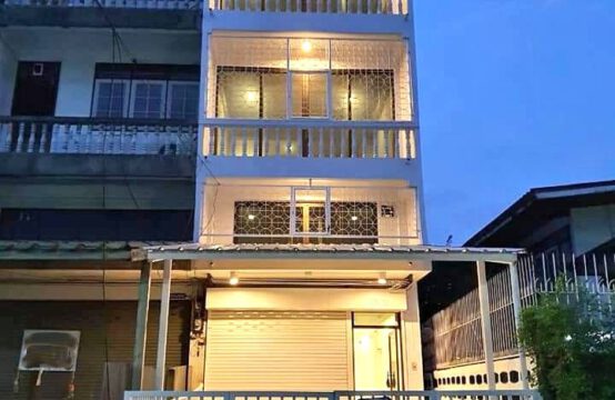 Commercial building Chatuchak-Senanikhom