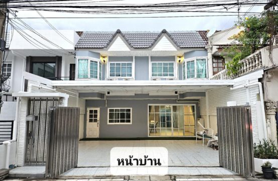 Townhome Ladprao Wanghin