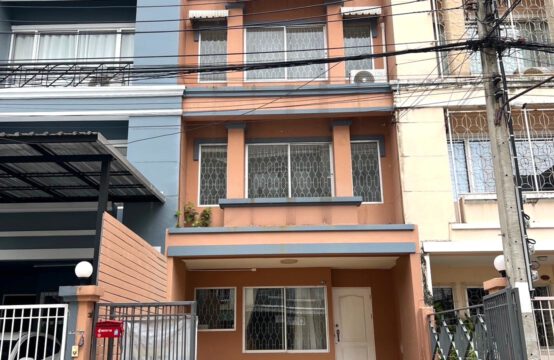 Townhome Sukhumvit 101/1 near BTS Punnawithi