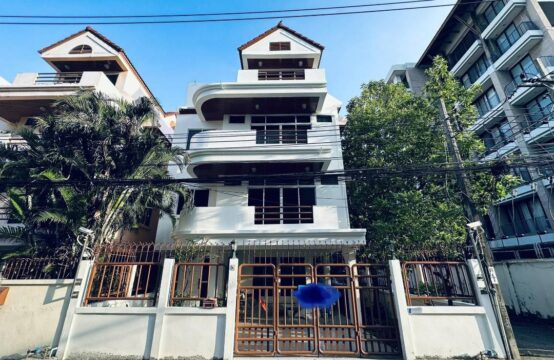 Single house Phromphong
