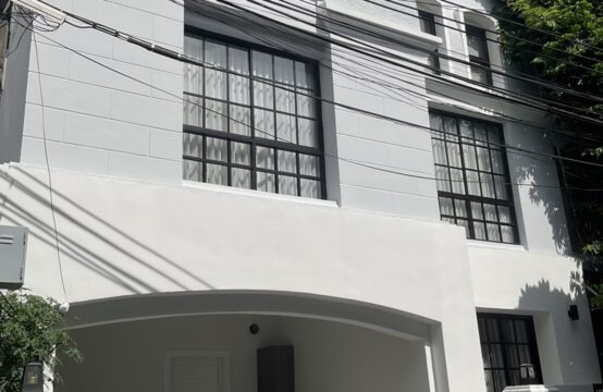 Townhome Ekkamai 12