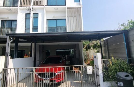 Patio Srinakarin-Rama 9