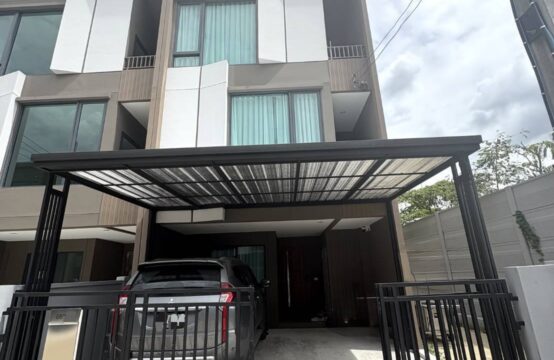 Baan Klang Mueng Phaholyothin-Vibhavadi