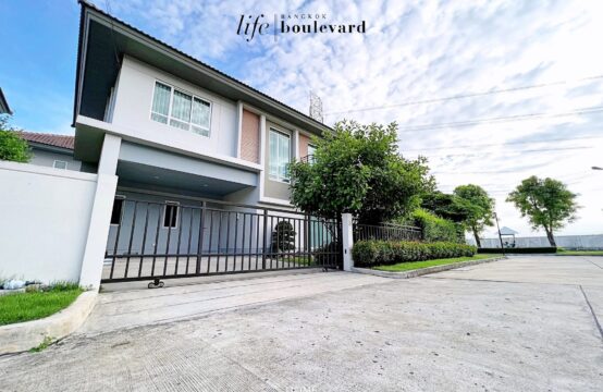 Life Bangkok Boulevard Rangsit