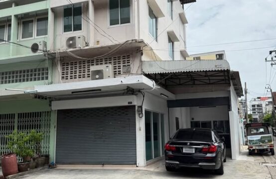 Home Office near MRT Ratchadapisek