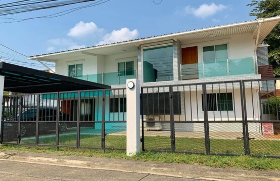 House for rent or office ,Soi Senanikom 1