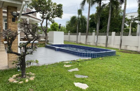 Pool Villa Sukhumvit-Bearing