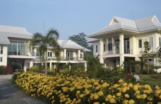 Luxury Countryside Estate with 3 Villas &#038; Private Pool – Doi Saket, Chiang Mai