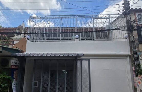 Townhouse Pracharat Bam Phen