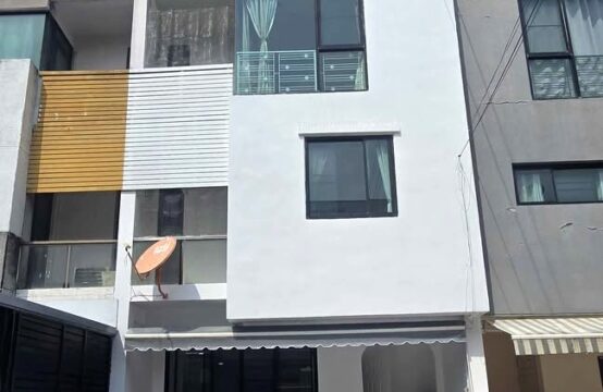 Sarin Wiz Sukhumvit 107