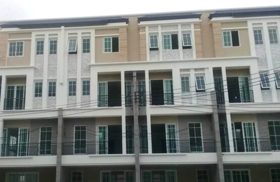 The Master @ BTS Udomsuk